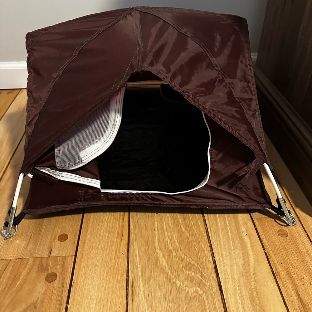 Tiny tent for small dog or cat